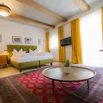 Luis Stadl Hotel