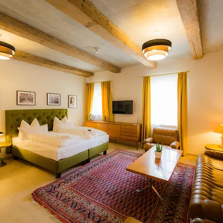 Luis Stadl 2* 雷根斯堡