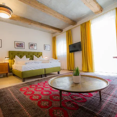 Luis Stadl Hotel